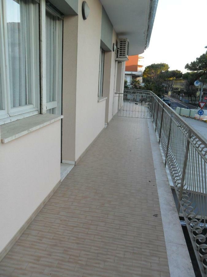 Vacanzemarecervia Appartamenti Terzo Piano Eksteriør billede